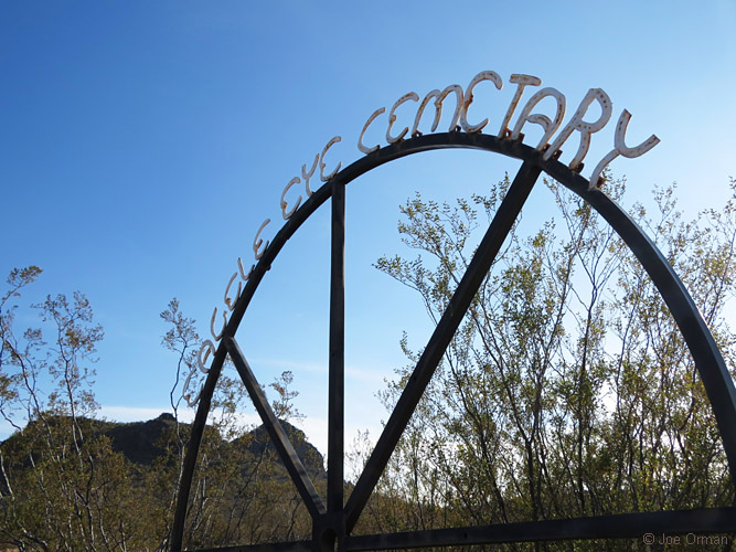 [bizarre_eagleeye1.jpg]