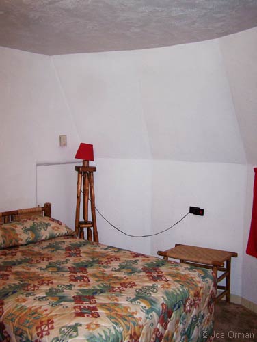 [bizarre_66holbrook_7281.jpg]