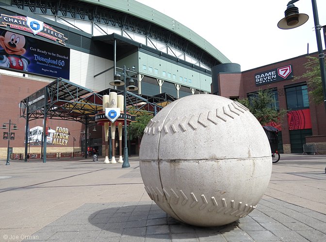 [bizarre_ballsSX50_IMG_1781.jpg]