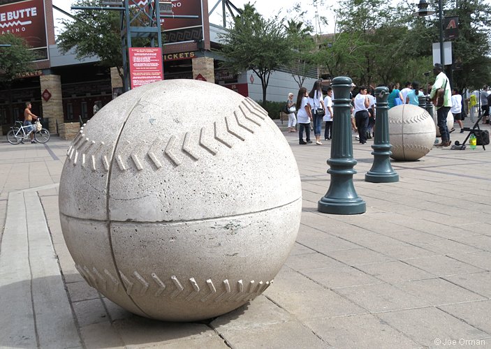 [bizarre_ballsSX50_IMG_1782.jpg]