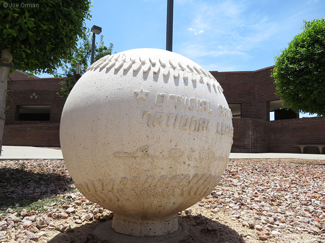 [bizarre_ballsSX50_IMG_2230.jpg]