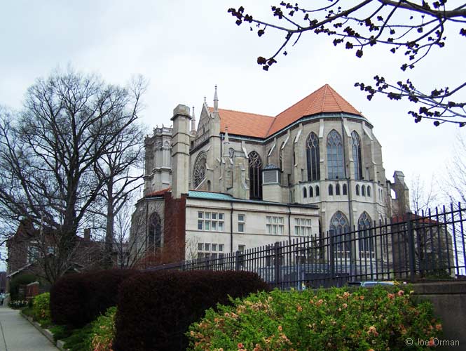 [bizarre_basilica2.jpg]