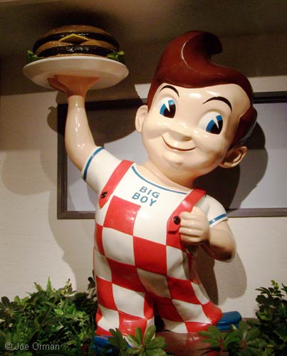 [bizarre_bigboy1.jpg]