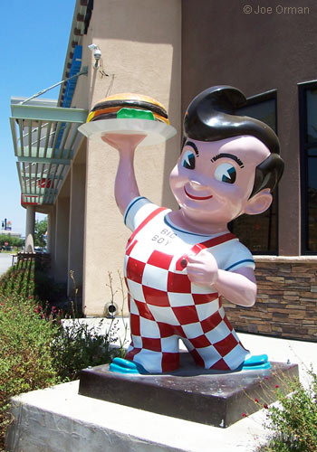 [bizarre_bigboy10.jpg]