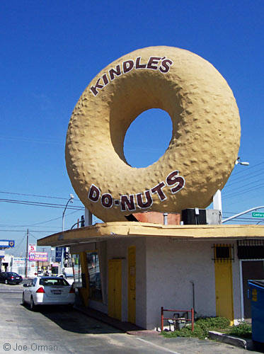 [bizarre_donuts8.jpg]