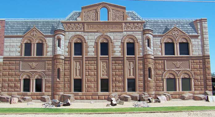 [bizarre_firehouse2.jpg]