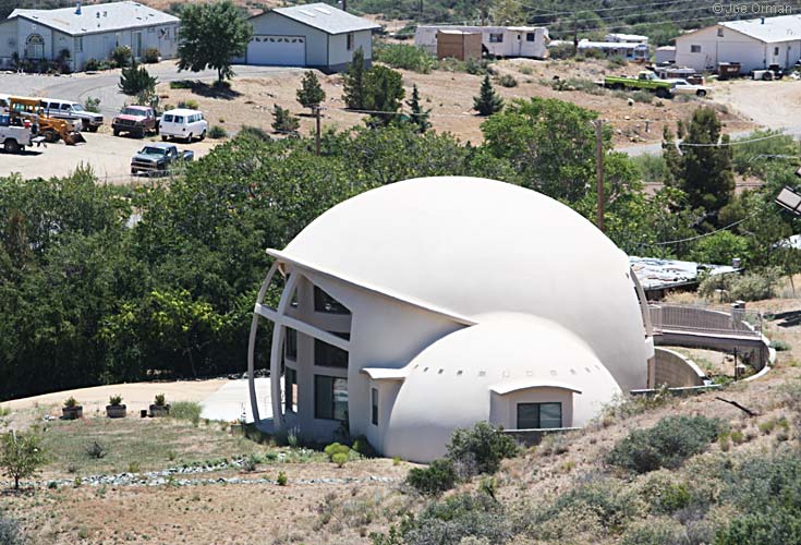 [bizarre_houses8.jpg]