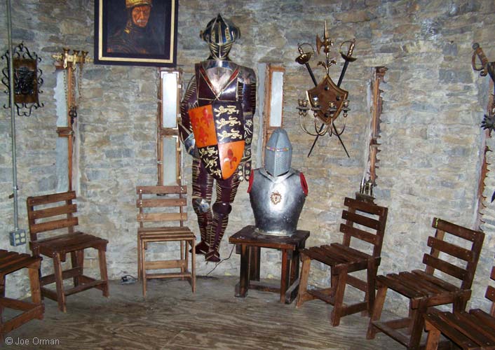 [bizarre_loveland2.jpg]