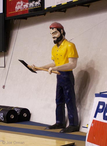 [bizarre_mufflermen4.jpg]