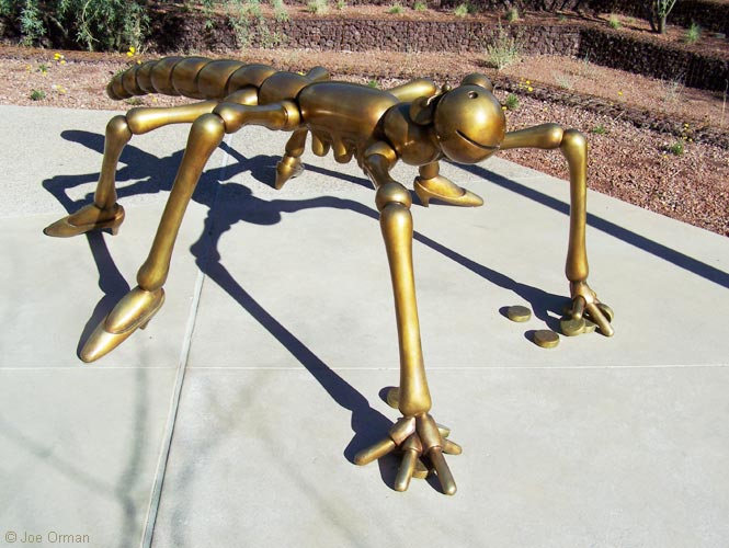 [bizarre_phoenixsculptures2.jpg]