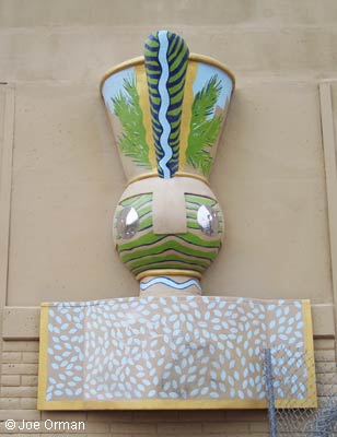 [bizarre_pots08.jpg]