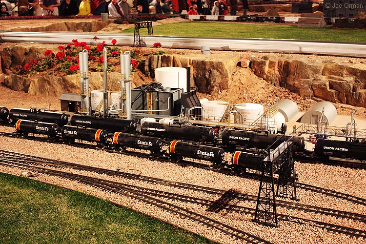 [bizarre_railroads2254.jpg]