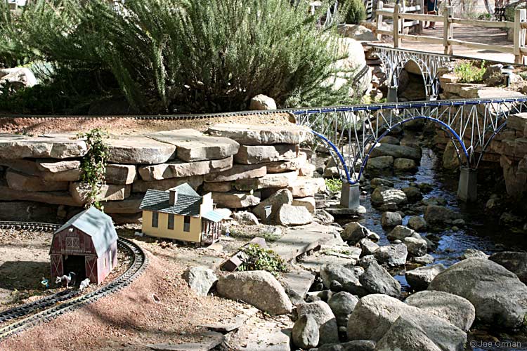 [bizarre_railroads4145.jpg]