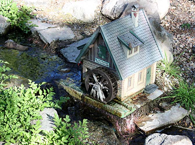 [bizarre_railroads4146.jpg]