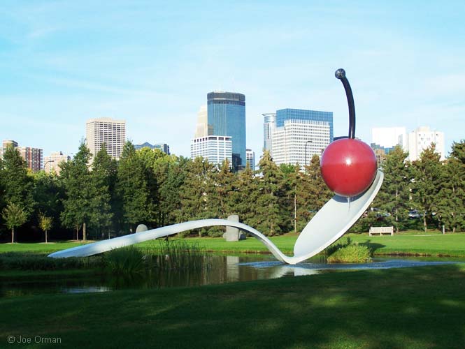[bizarre_spoonbridge1.jpg]
