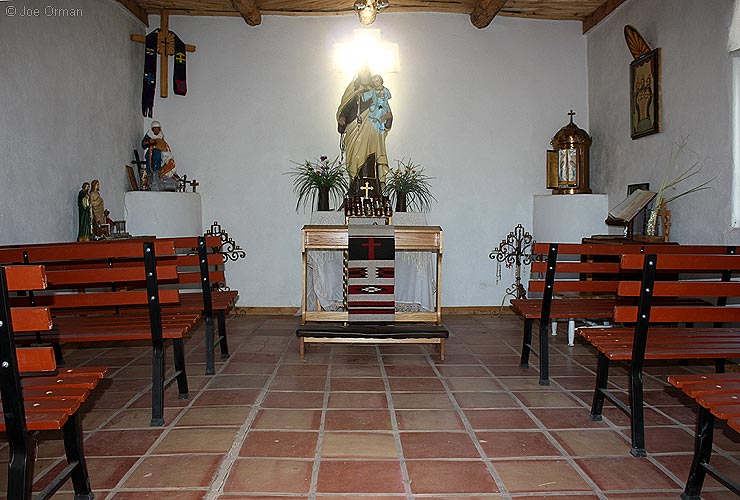 [bizarre_tomechapel2.jpg]