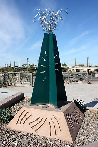 [bizarre_tumbleweed3.jpg]