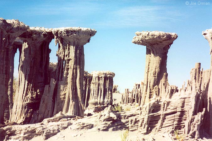 [landscapes_mono1.jpg]