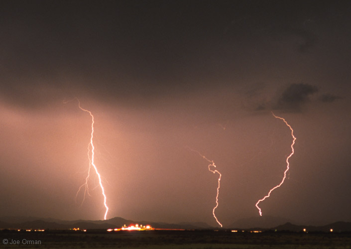 [lightning_040817_06.jpg]